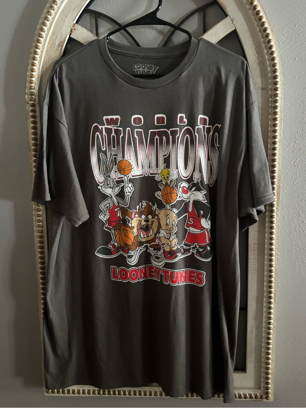 Warner Bros. Charcoal Looney Tunes "World Champions" Basketball Tee XL